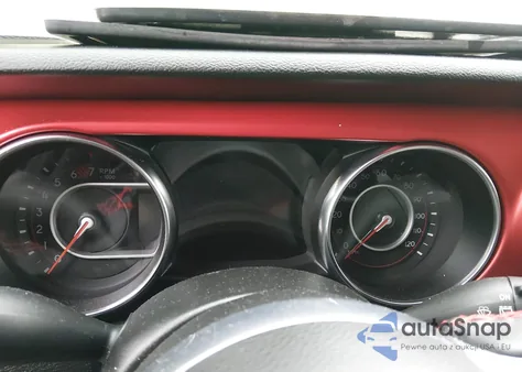 2021 Jeep Wrangler Unlimited Rubicon 4X4 z USA, uszkodzony, nr VIN 1C4HJXFNXMW697126